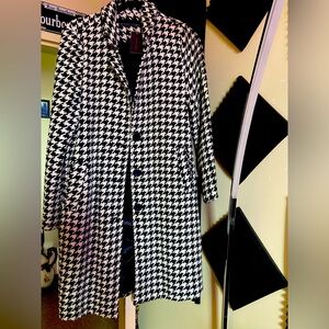 Houndstooth knee length lined jacket